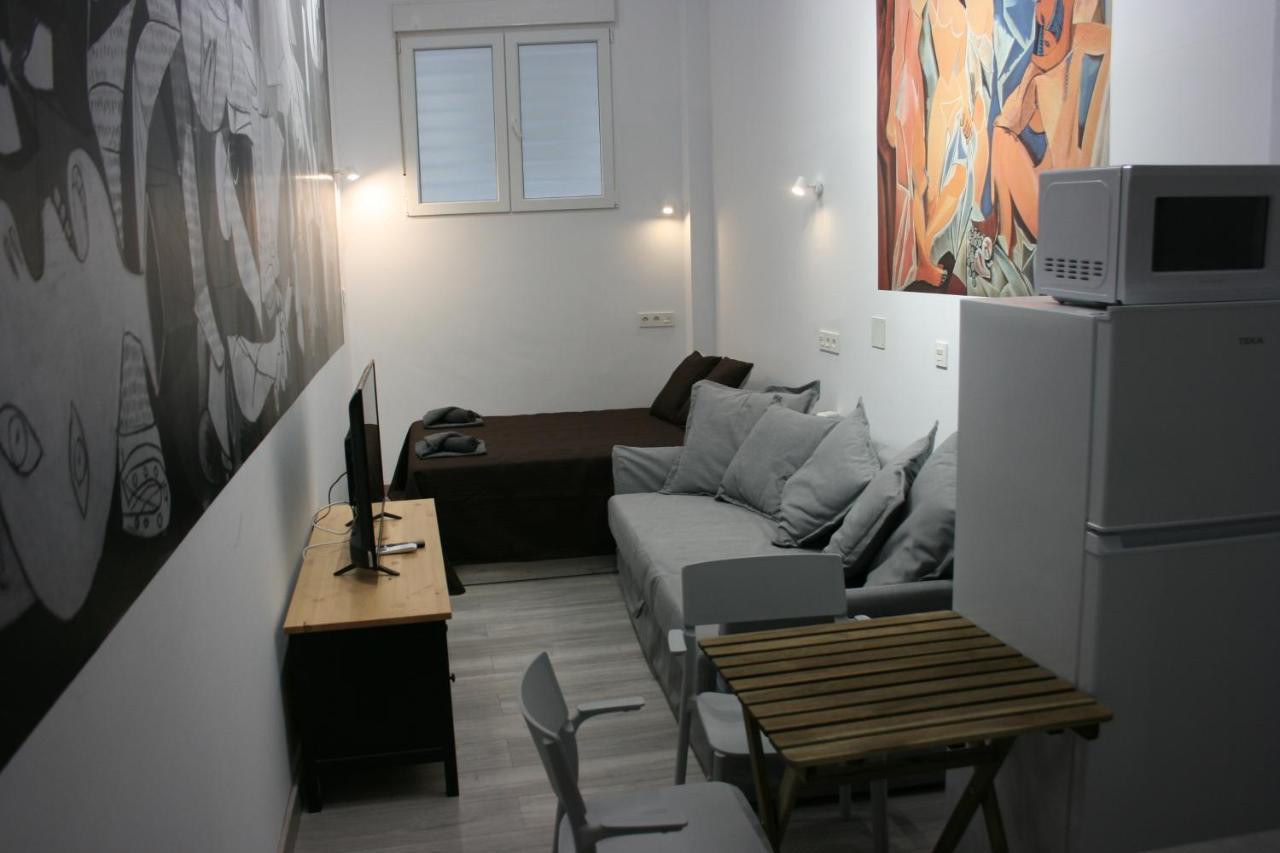 Golondrinas De Malaga "Apartamentos Con Mucho Arte" Y Terraza Solarium En Coliving Málaga Exterior foto