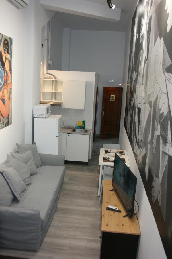 Golondrinas De Malaga "Apartamentos Con Mucho Arte" Y Terraza Solarium En Coliving Málaga Exterior foto